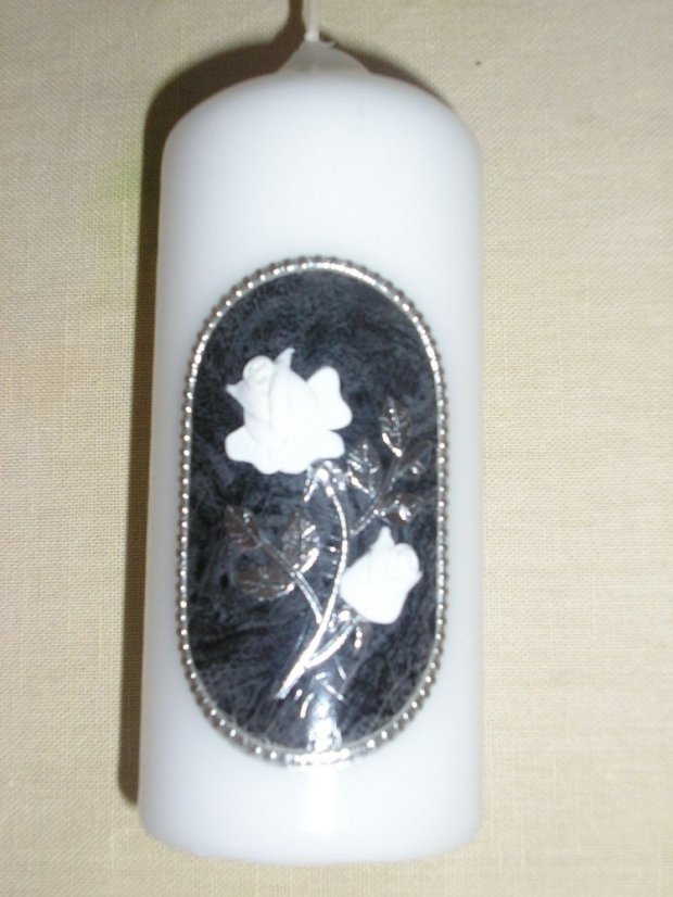 CM14 - Růže smuteční - Velikost svící: vel. 1 rozměr 10 x 5 cm
