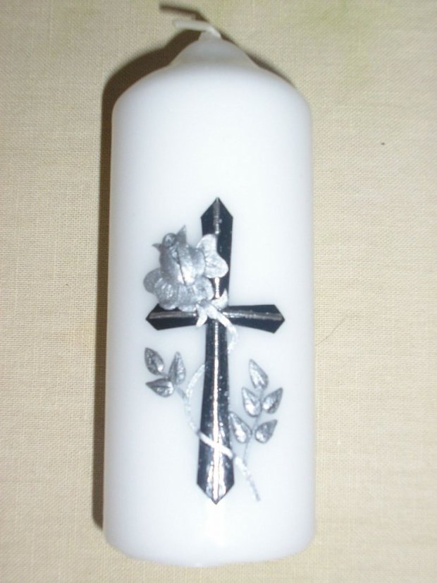 CM13 - Kříž a růže smuteční - Velikost svící: vel. 2 rozměr 13 x 5,5 cm